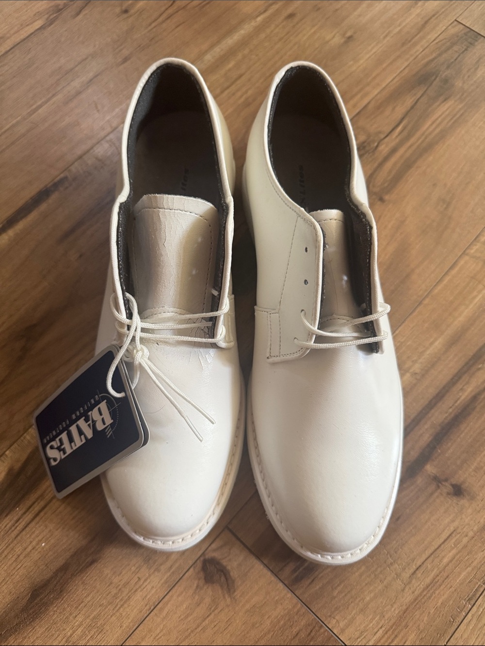 Bates Men’s White Leather Lace-Up Shoes size 9.5